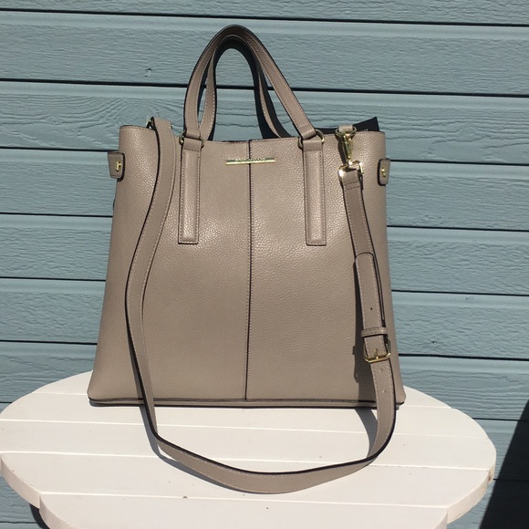 Steve Madden Handbags - Steve Madden BCasey Tote